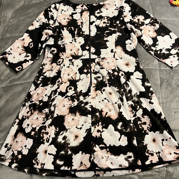 Vince Camuto Floral Dress, 16W: B1 - Picture 4 of 11